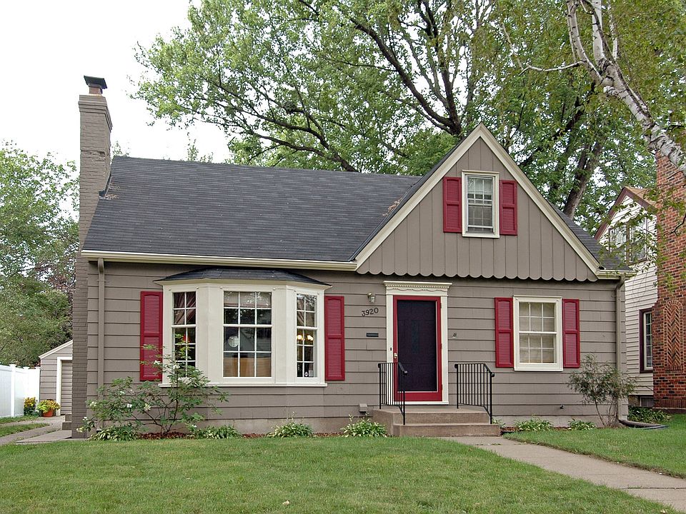 Wonderful 1.5 Story in storybook St. Louis Park neighborhood