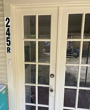 245-247 E Lullwood Ave #REAR — Photo 3