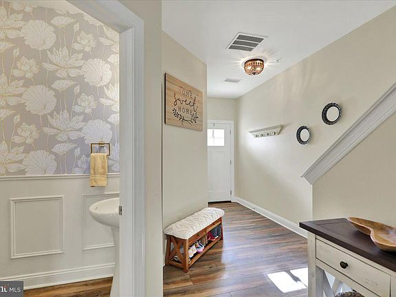 5th image of 24 Wexford Ct