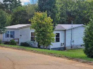 1015 Ashley Meadows Rd, Strawberry Plains, TN 37871