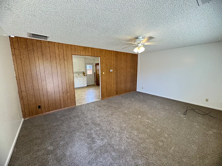 649 Marshall St #B — Photo 6