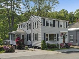 11 Center St, Andover, MA 01810