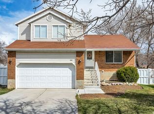 8343 S Plum Blossom Cir, West Jordan, UT 84088