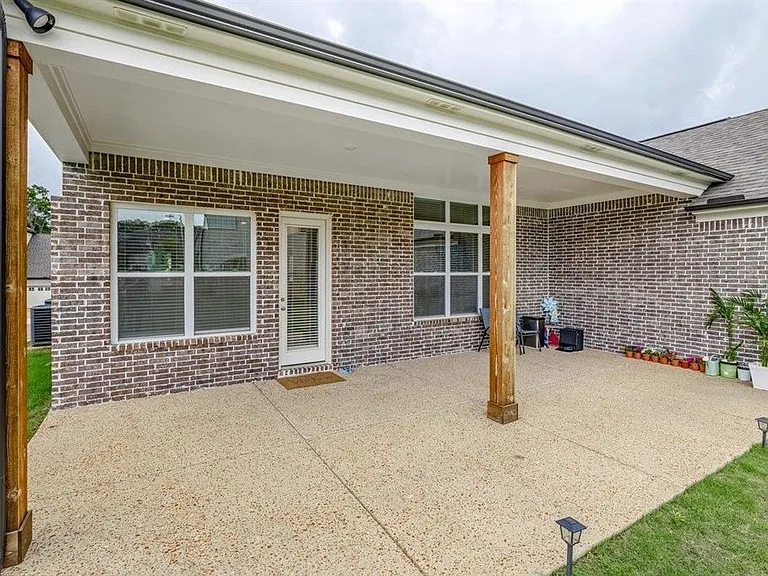609 Yvonne Bend Dr — Photo 11