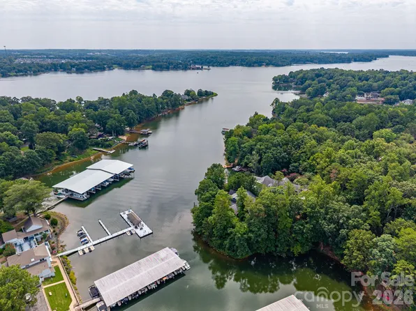 182 Riverview Ter, Clover, SC 29710