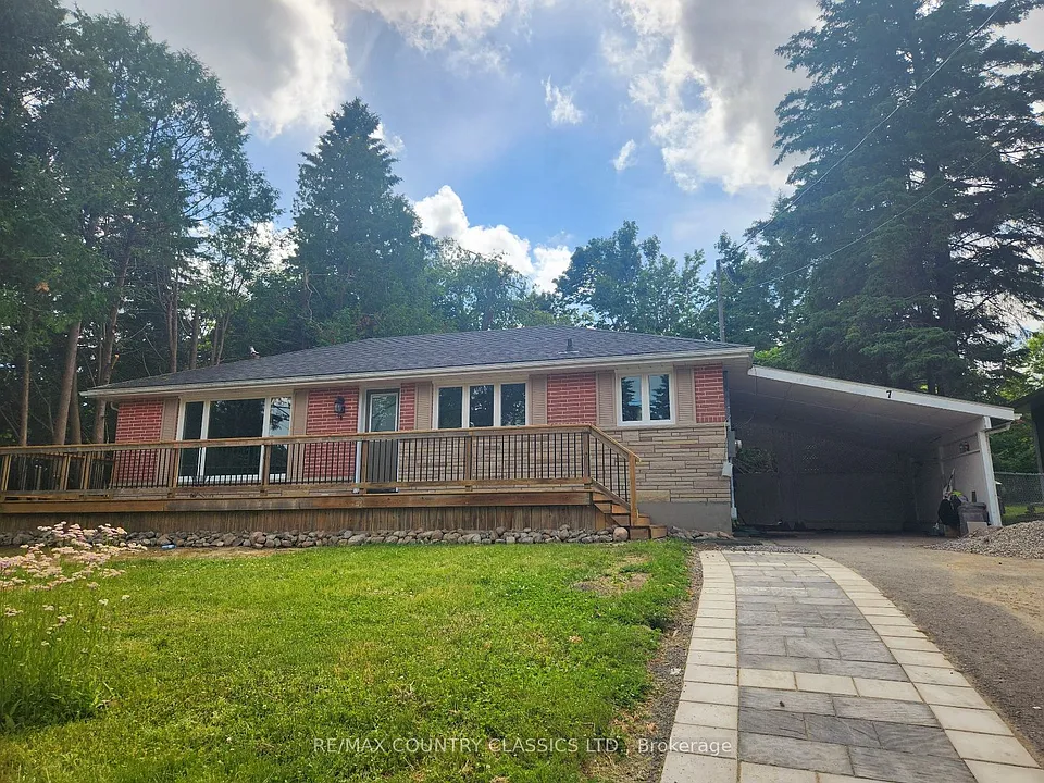 7 Beechwood Dr #LOWER