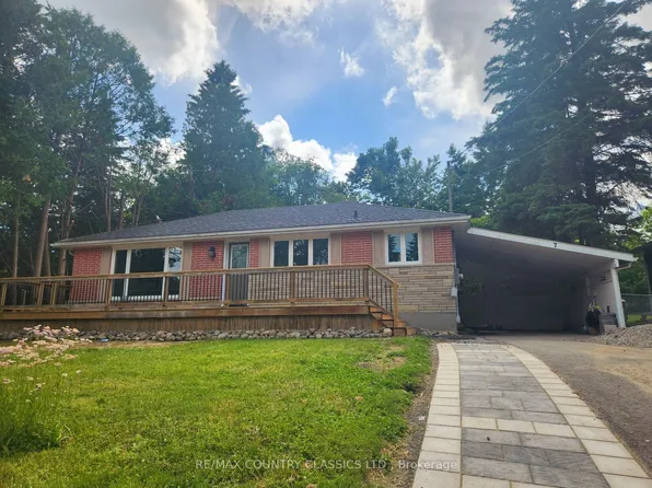 7 Beechwood Dr, Peterborough, ON K9J 1M2