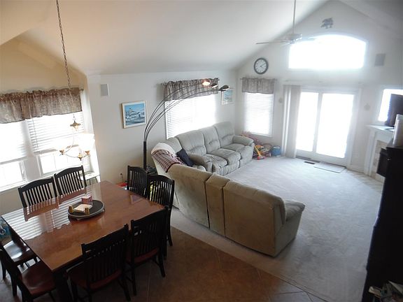 2nd image of 124 W Jersey Ave Unit West