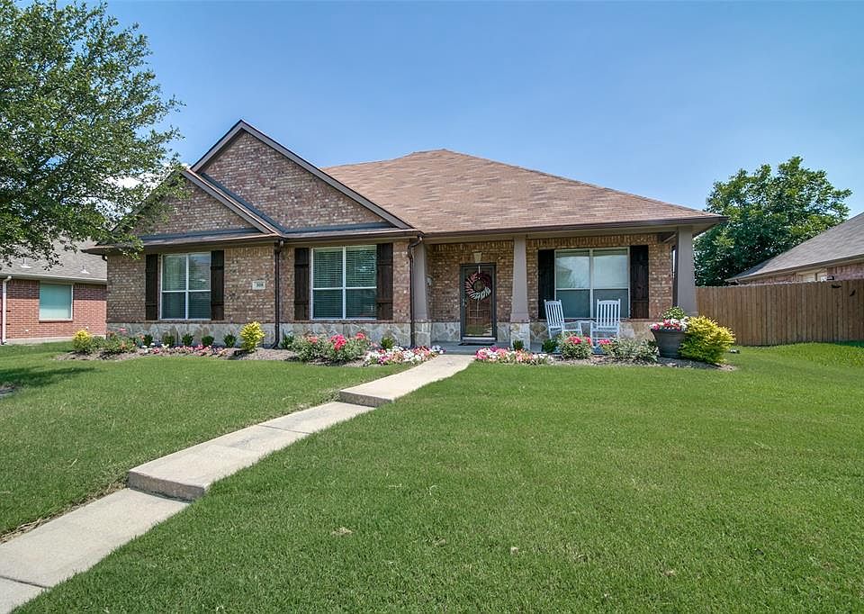 1st image of 108 Cliffbrook Dr