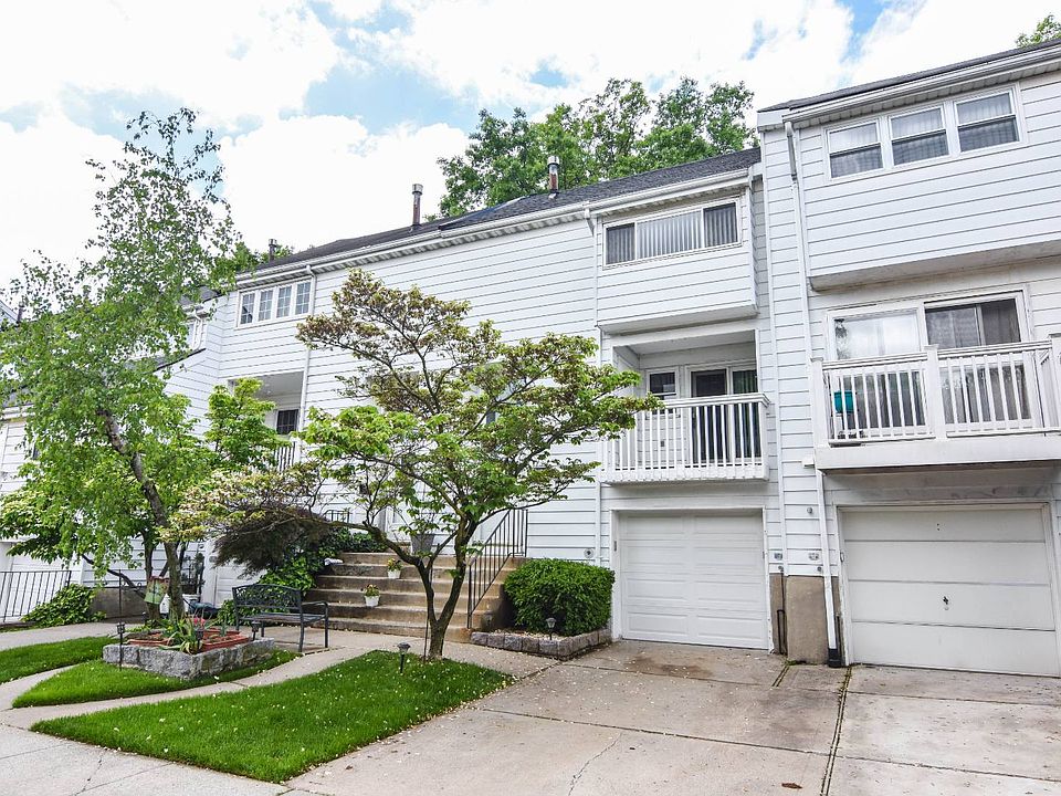 1st image of 173 Dover Grn