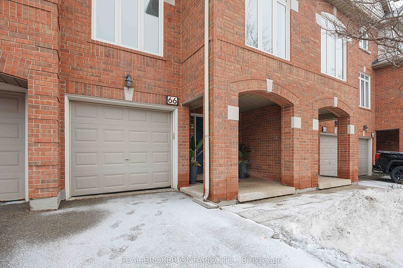 Richmond Hill Townhouse for rent - 4 Bedrooms — photo 6