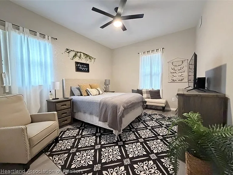 5615 County Road 621 — Photo 11