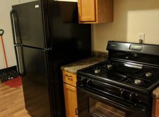 201 Locust St W APT 1, Three Oaks, MI 49128