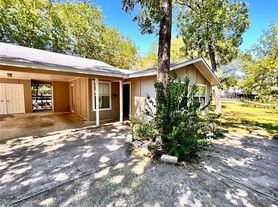 916 E 37th St, Austin, TX