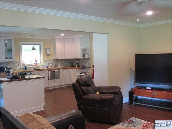 5th image of 1306 Keller Ln