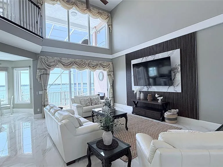 218 Sand Key Estates Dr — Photo 11