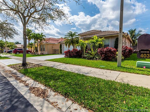 4th image of 403 Royal Cove Way