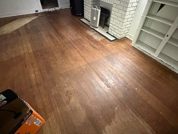 3rd image of 44 Saint Hubert Ave #Basement