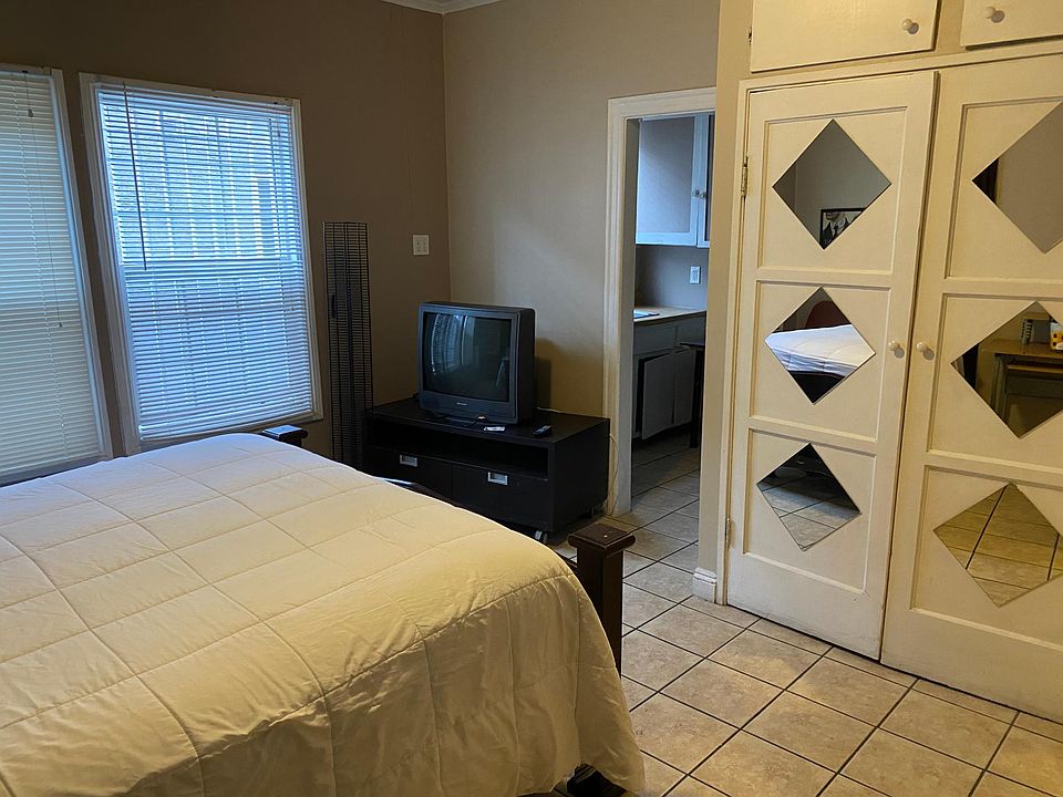 1st image of 830 N Van Ness Ave APT 3