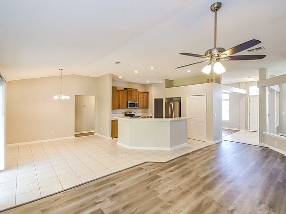 4th image of 3083 Crabblemill Ct
