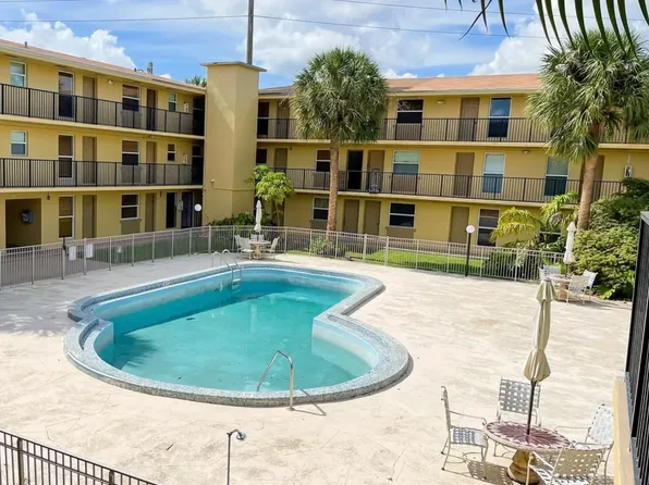 241 S Royal Poinciana Blvd APT 201, Miami Springs, FL 33166