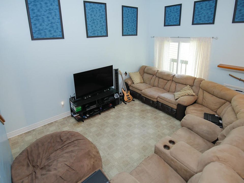 704 Charlemagne Blvd, Battle Creek, MI 49017 Zillow