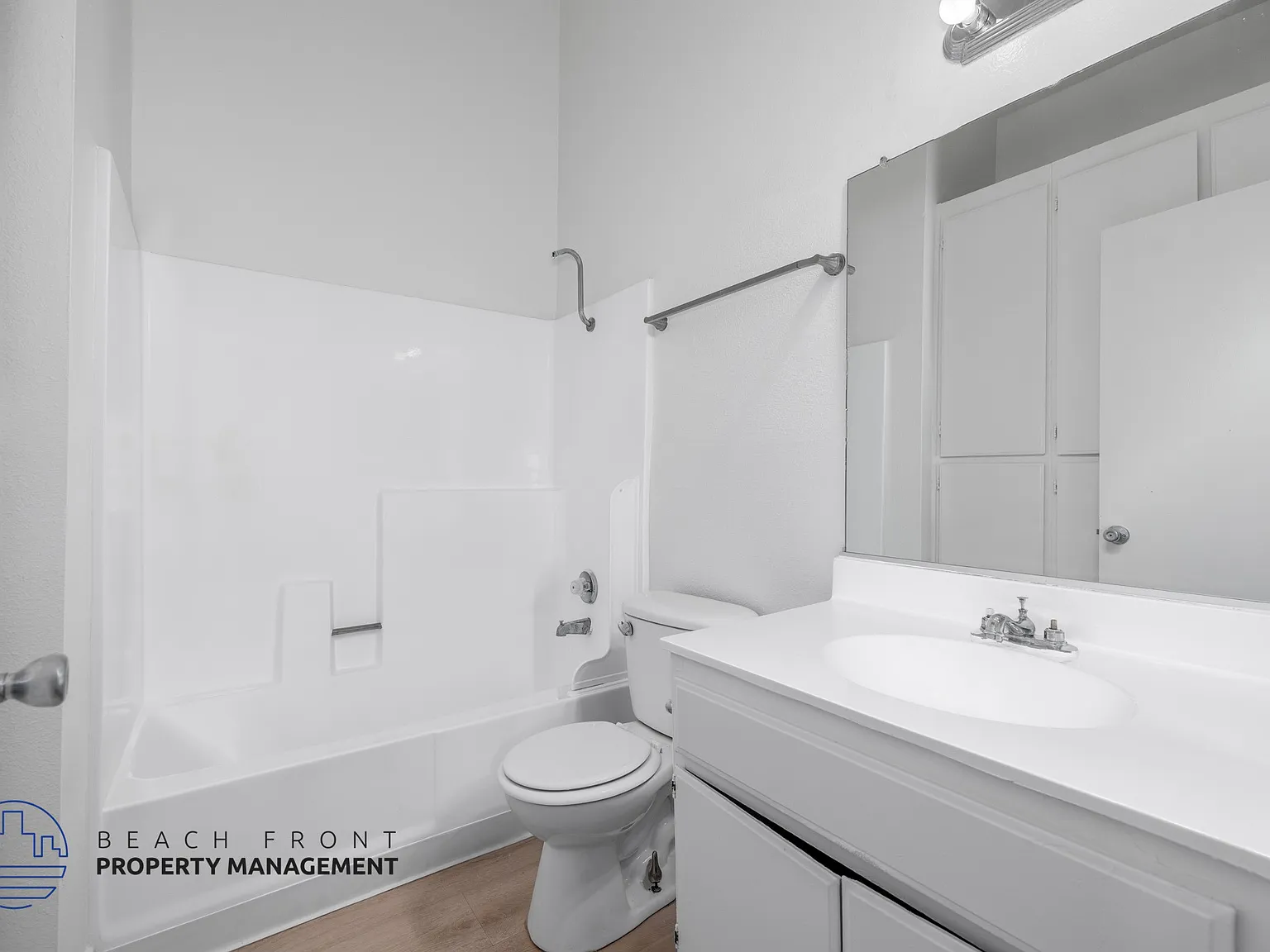 13628 Kornblum Ave. — Photo 4