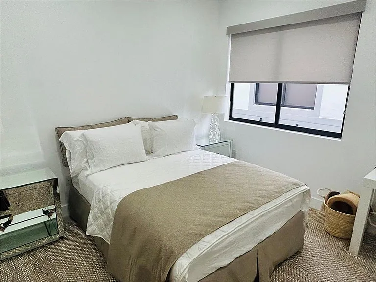 310 SW 9th St #1 — Photo 15