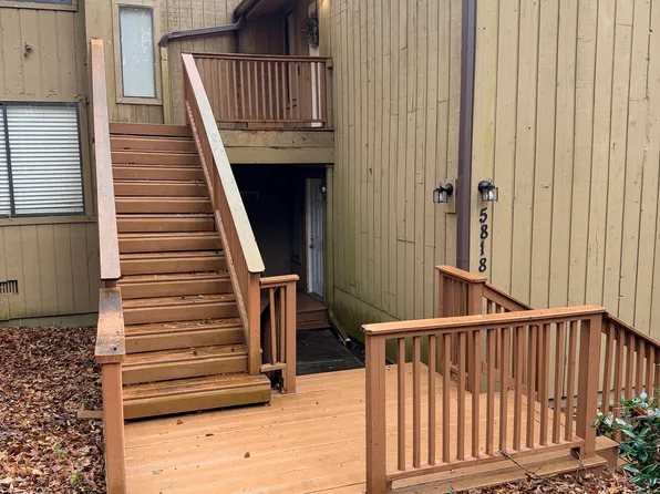 5820 Par Four Ct, Lithonia, GA 30038