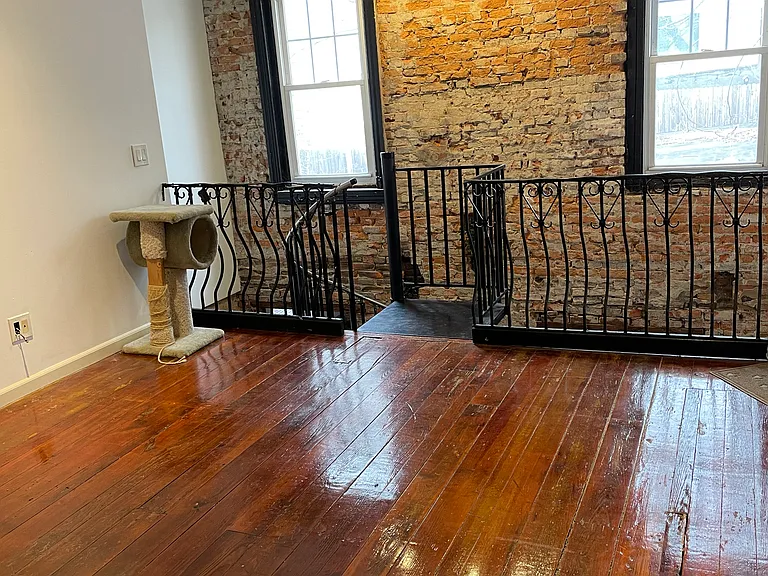 446 Krams Ave — Photo 15
