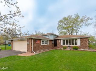 10 Joe Orr Ct, Crete, IL 60417