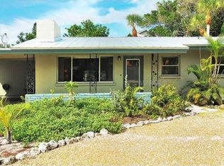 47 Island Cir, Sarasota, FL 34242