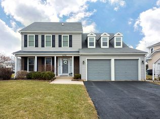 4395 Huntington Blvd, Hoffman Estates, IL 60192