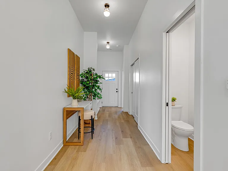 1025 Churchman Ave — Photo 18
