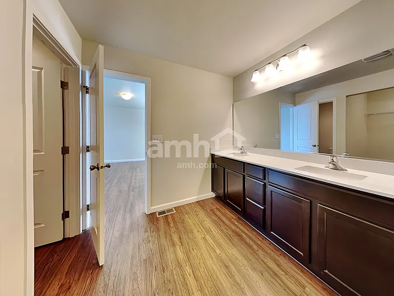 18960 112th Avenue Ct E — Photo 13