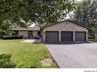 7705 Old Salem Ln, New Berlin, IL 62670