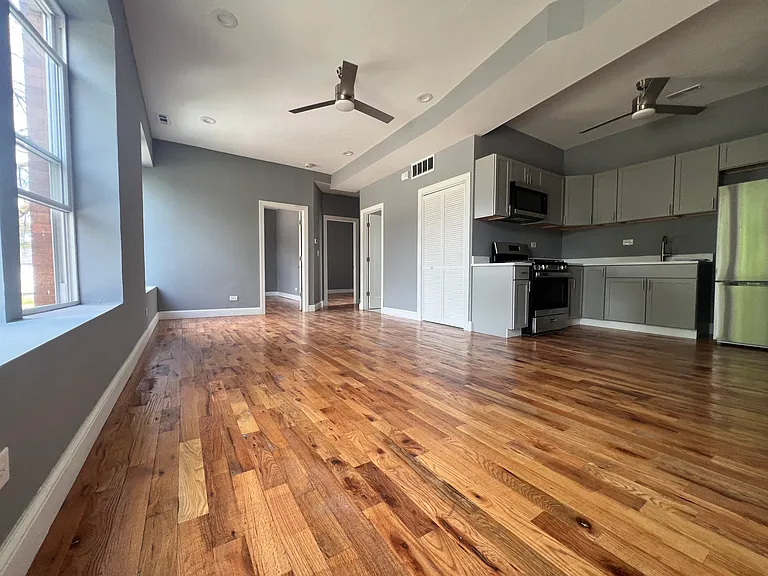 5433 S Union Ave #2R — Photo 2