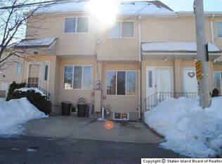 56 Houston Ln, Staten Island, NY 10302