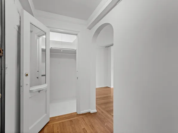 140 East 28th Street image 9 of 14