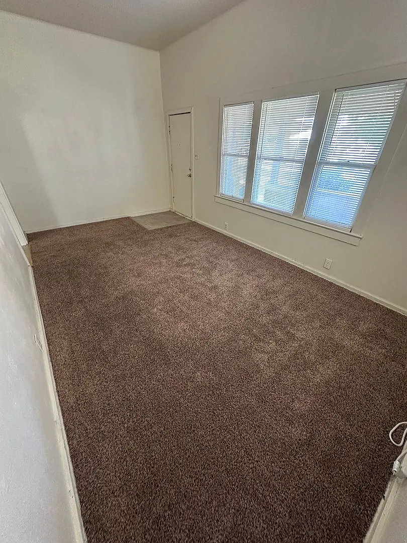 243w18th — Photo 3