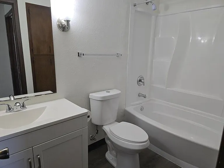 545 Spinnaker Ln #F — Photo 13