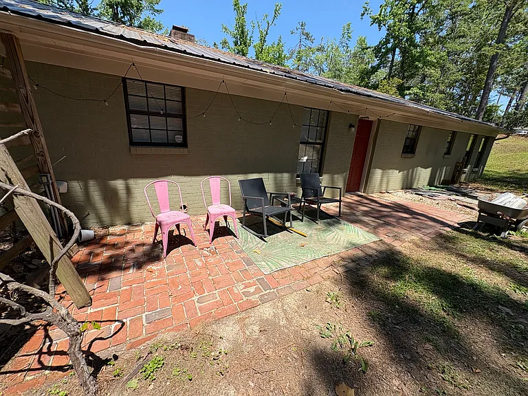 1001 Crawford Cir — Photo 18