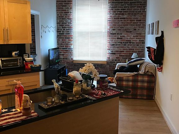 4th image of 423 N 18th St APT 407