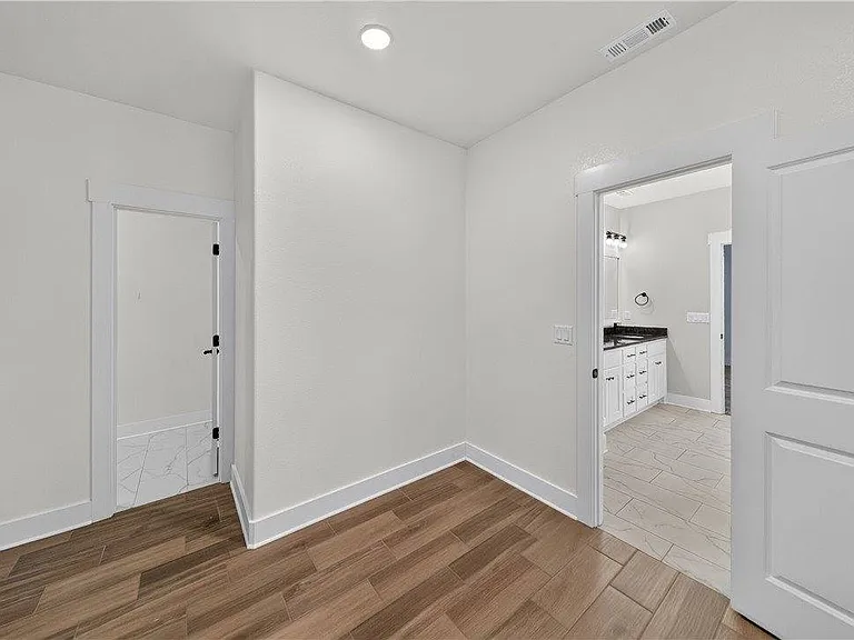 2040 Myrrh Pl — Photo 22