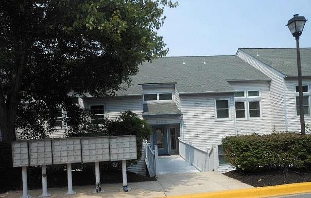 1st image of 4707 Claremont Ct