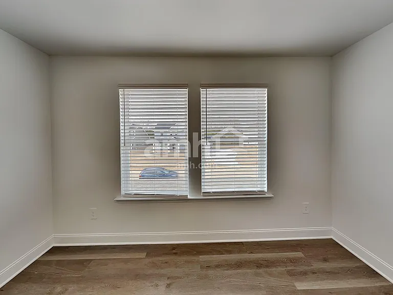 513 Plano Pass — Photo 10