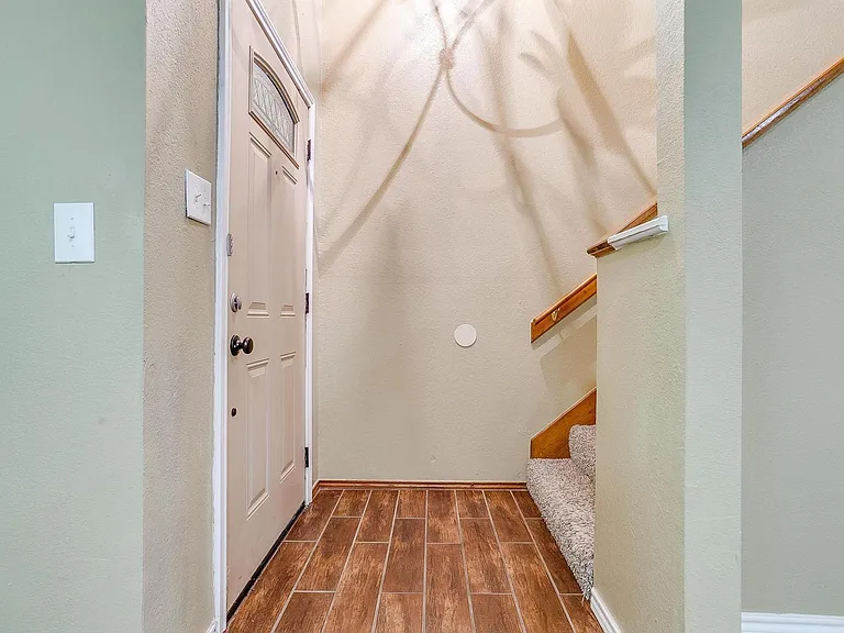 6428 Lago Vista Dr — Photo 13
