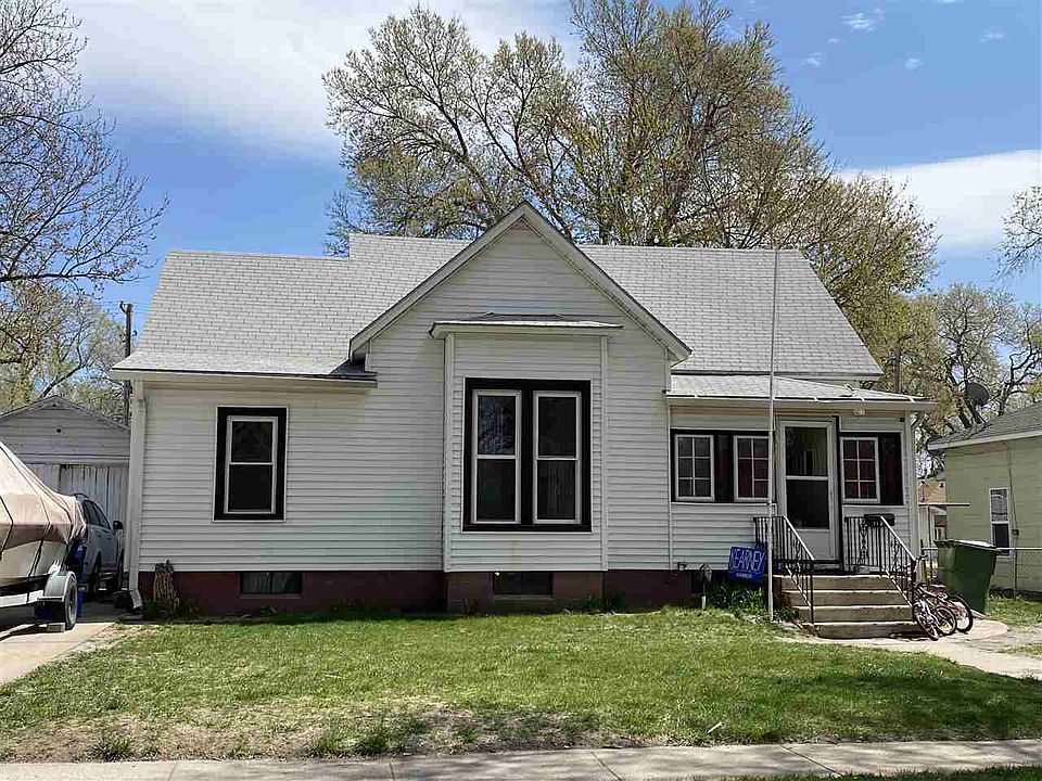 2nd image of 2213 F Ave