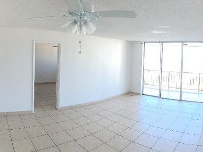 7850 Byron Ave APT 904, Miami Beach, FL, 33141