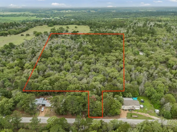 Commanche Dr, Smithville, TX 78957